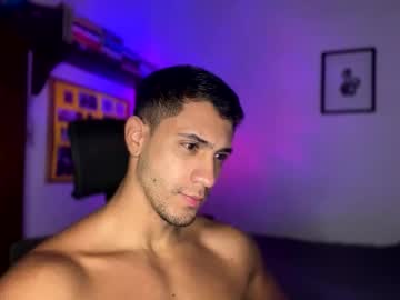 Larry_Jones Chaturbate stream image from February 21, 2025