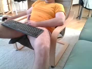 The87tom Chaturbate stream image from February 21, 2025