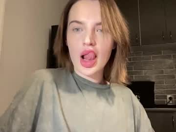 1dove Chaturbate stream image from February 21, 2025