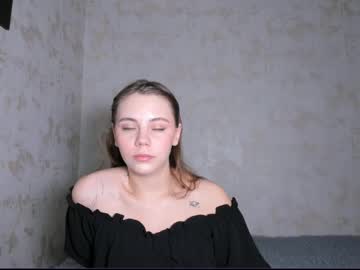 Mia_Com Chaturbate stream image from February 21, 2025