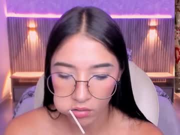 Antonella_Grayy Chaturbate stream image from February 21, 2025