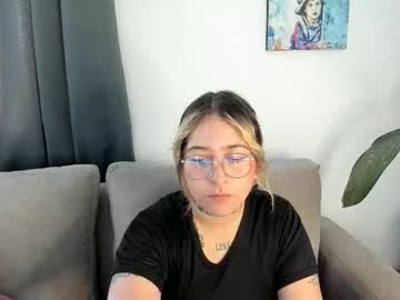 Ccuteass Chaturbate stream image from February 21, 2025