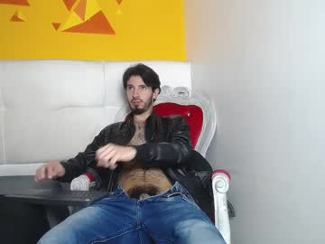 Liamluxe Chaturbate stream image from February 21, 2025