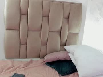 Yennifer_Coleman Chaturbate stream image from February 21, 2025