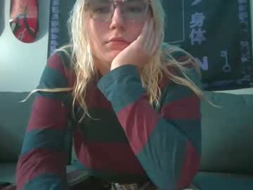 Selenebaby Chaturbate stream image from February 21, 2025