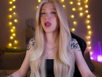 Twiinkie_Pie Chaturbate stream image from February 21, 2025