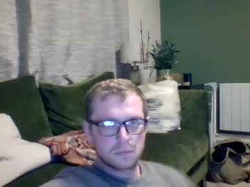 Ginwood Chaturbate stream image from February 21, 2025