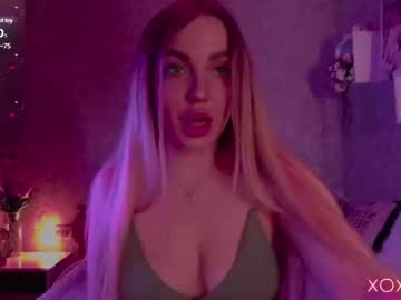 Holly_Molly8 Chaturbate stream image from February 21, 2025