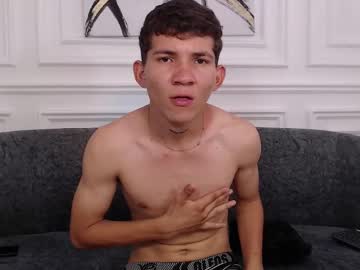 Jamessroy Chaturbate stream image from February 21, 2025