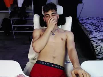 Jastin_Black Chaturbate stream image from February 21, 2025