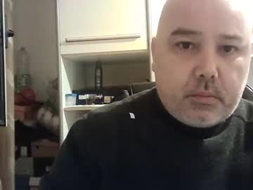 Beardmancoming Chaturbate stream image from February 21, 2025