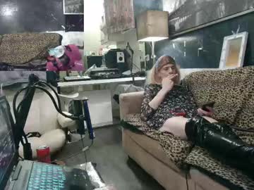 Doggyray44 Chaturbate stream image from February 21, 2025