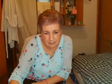 Kira9476 Chaturbate stream image from February 21, 2025