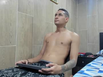 Leogold12 Chaturbate stream image from February 21, 2025