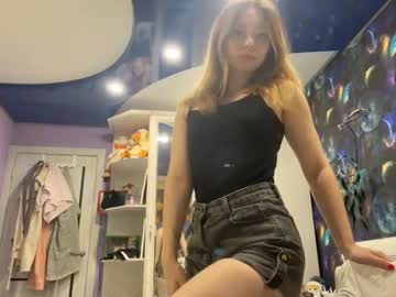 Odelynaherrin Chaturbate stream image from February 21, 2025