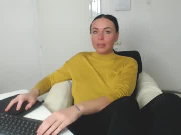 Spicemint Chaturbate stream image from February 21, 2025