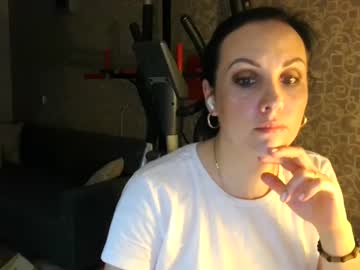 Alina_Bloom Chaturbate stream image from February 21, 2025