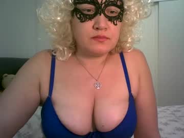 Lindaxsmile Chaturbate stream image from February 21, 2025