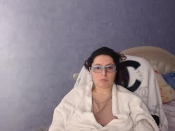 Luckylinda23 Chaturbate stream image from February 21, 2025