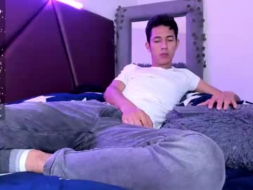 Matthsexx Chaturbate stream image from February 21, 2025