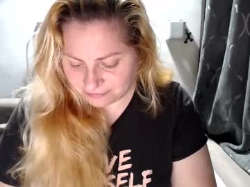 Candycream74 Chaturbate stream image from February 21, 2025