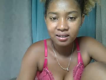 Elia011 Chaturbate stream image from February 21, 2025