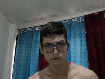 Felipe227 Chaturbate stream image from February 21, 2025