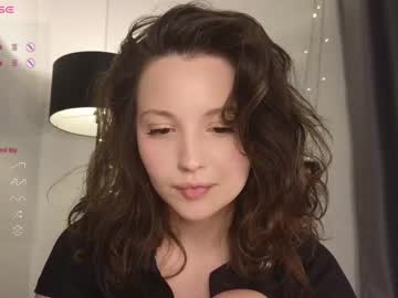 Peachvibes Chaturbate stream image from February 21, 2025
