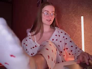 Divine_Hannah Chaturbate stream image from February 21, 2025