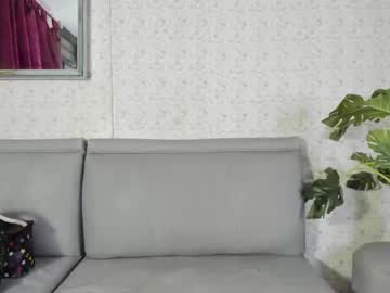 Lucy_Feer Chaturbate stream image from February 21, 2025