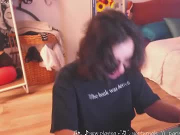 Safaeri Chaturbate stream image from February 21, 2025