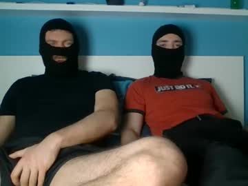 2frenchfriends Chaturbate stream image from February 21, 2025