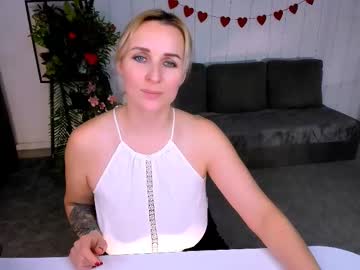Karinella_X Chaturbate stream image from February 21, 2025