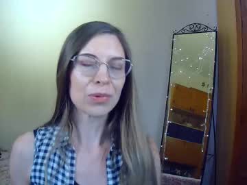 Larawintersxxx Chaturbate stream image from February 21, 2025