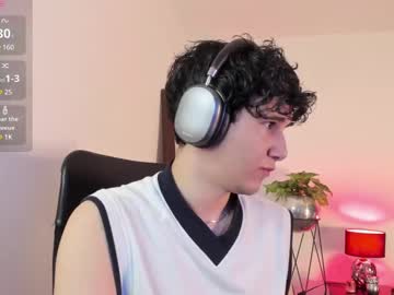 Viktor_Parker Chaturbate stream image from February 21, 2025