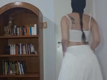 Dessesperatemilk Chaturbate stream image from February 22, 2025