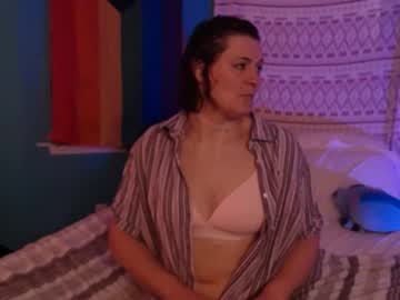 Haileyharper Chaturbate stream image from February 22, 2025