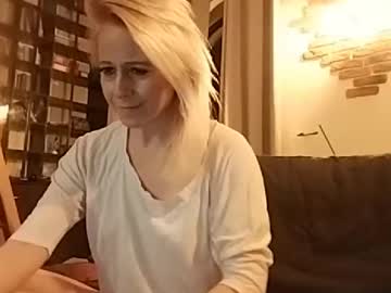 Marrygorund Chaturbate stream image from February 22, 2025