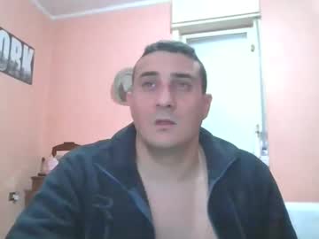 Rosario1212 Chaturbate stream image from February 22, 2025