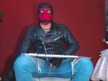 Tom_Brown12 Chaturbate stream image from February 22, 2025