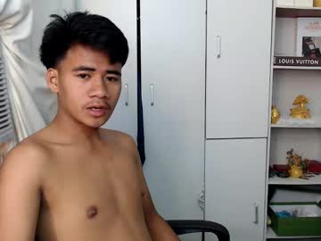Canyoubemine143 Chaturbate stream image from February 22, 2025
