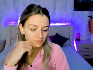 Stellamoorre Chaturbate stream image from February 22, 2025