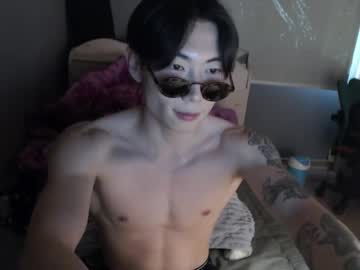 Boxman556990 Chaturbate stream image from February 22, 2025