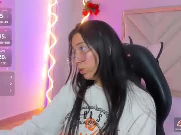 Hollie_Tay Chaturbate stream image from February 22, 2025