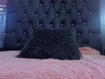 Kenia_Fox1 Chaturbate stream image from February 22, 2025