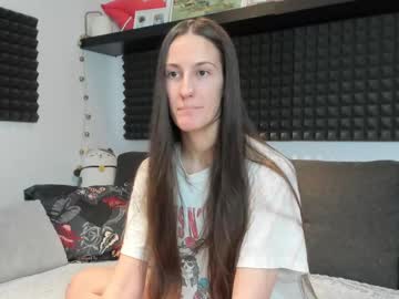 Rachelkors2 stream image from February 22, 2025
