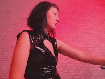 Kristina_Swan Chaturbate stream image from February 22, 2025