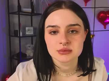 Krissikiss Chaturbate stream image from February 22, 2025