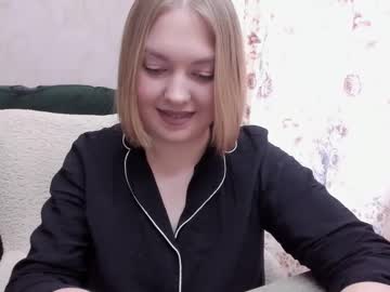 Margarettttt Chaturbate stream image from February 22, 2025