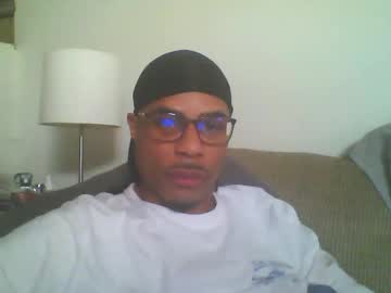 Coochiemane110 Chaturbate stream image from February 22, 2025
